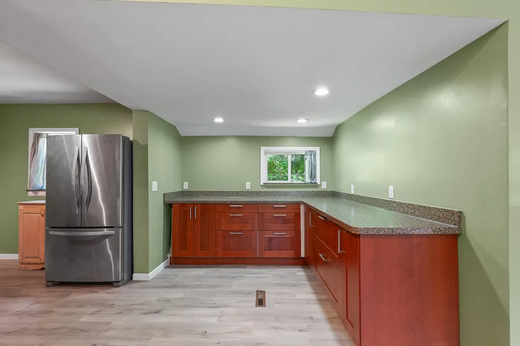 1321 N Waterloo Avenue Jackson City MI 49202