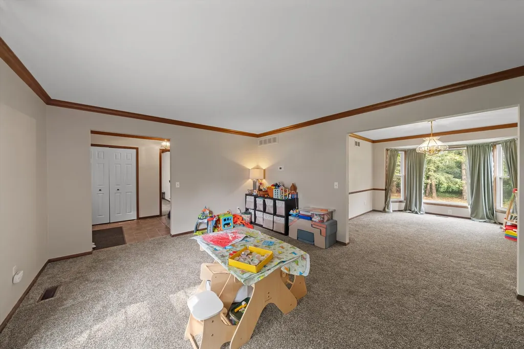 25872 Hunt Club Boulevard Farmington Hills City MI 48335