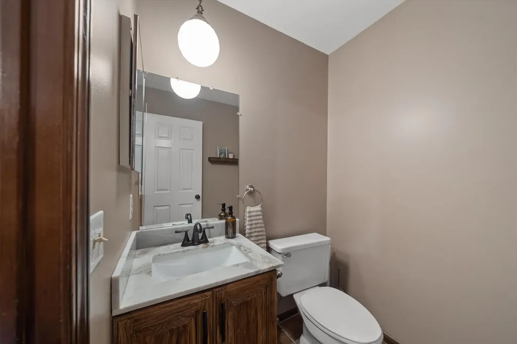 25872 Hunt Club Boulevard Farmington Hills City MI 48335