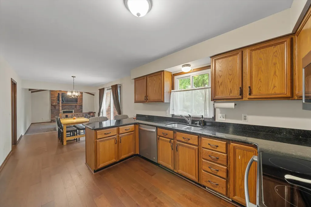 25872 Hunt Club Boulevard Farmington Hills City MI 48335