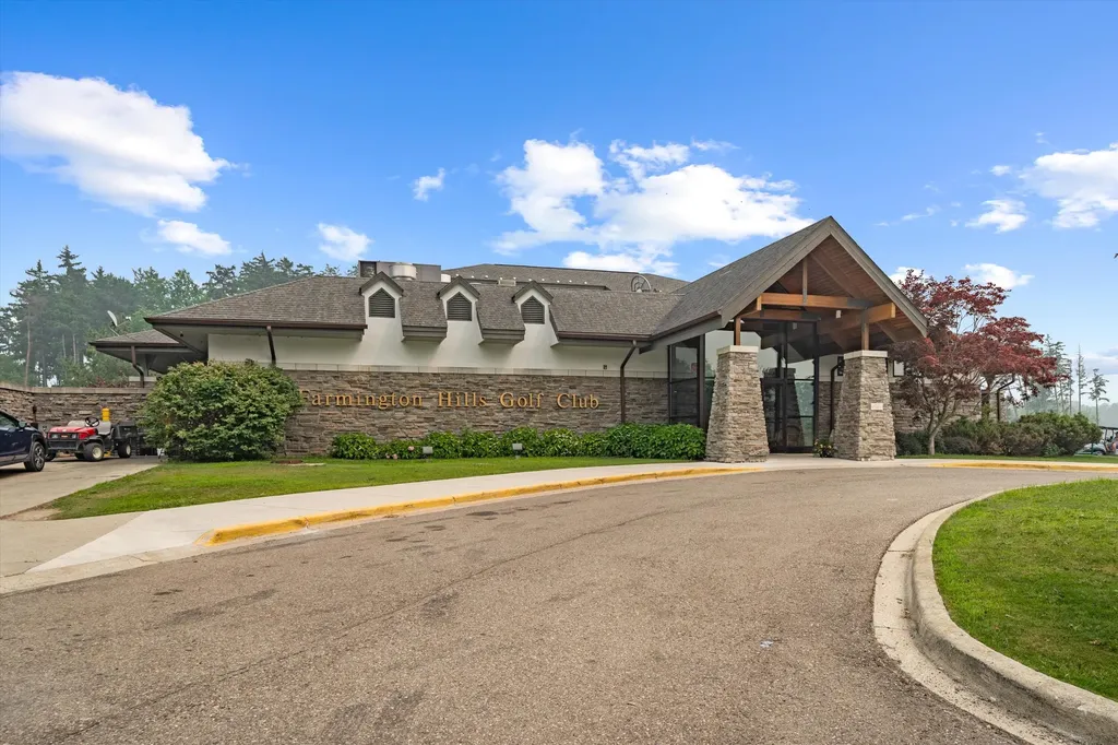 25872 Hunt Club Boulevard Farmington Hills City MI 48335