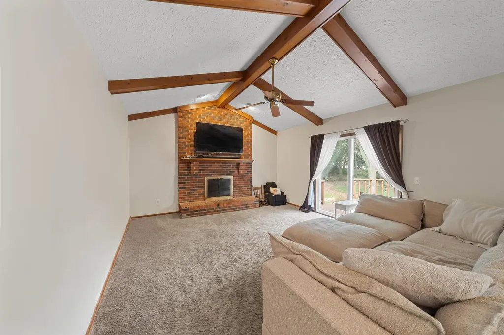 25872 Hunt Club Boulevard Farmington Hills City MI 48335