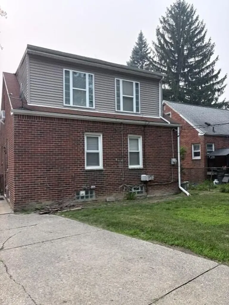 11778 Riverdale Avenue Redford Charter Township MI 48239