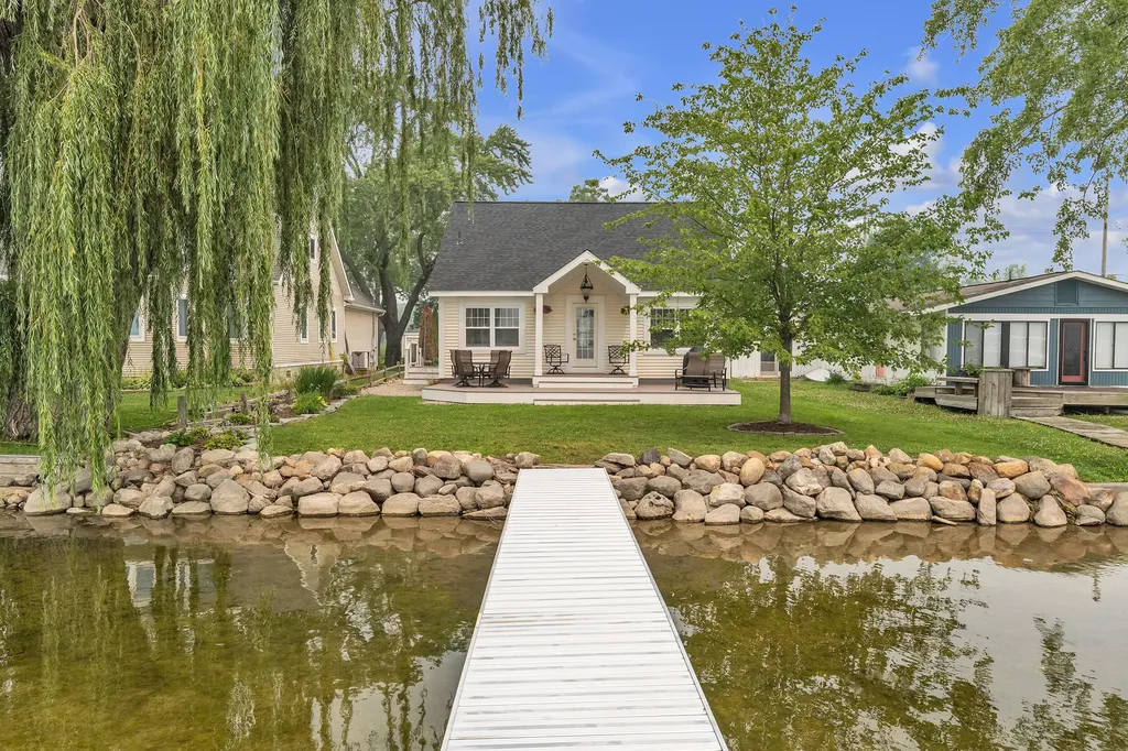 Hamburg Township MI, 8032 Branch Drive