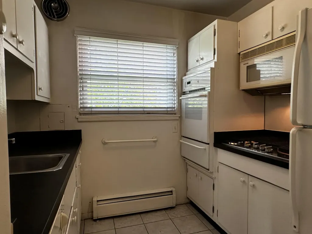 3213 Benjamin Avenue Royal Oak City MI 48073