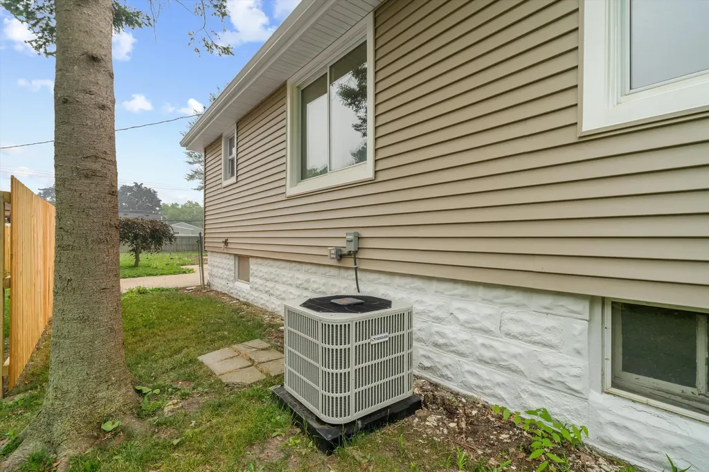 761 Westwood Drive Monroe Charter Township MI 48161