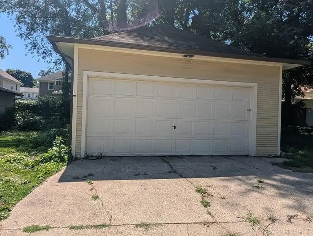 1205 E Ganson Street Jackson City MI 49201