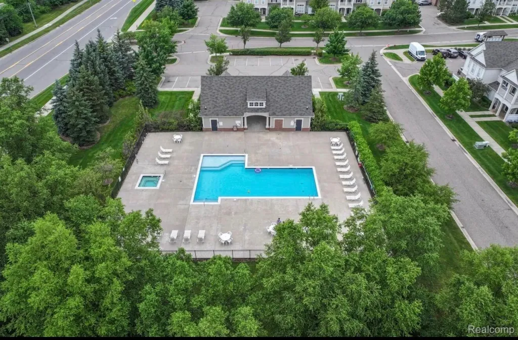 4109 Addington Drive Commerce Charter Township MI 48390