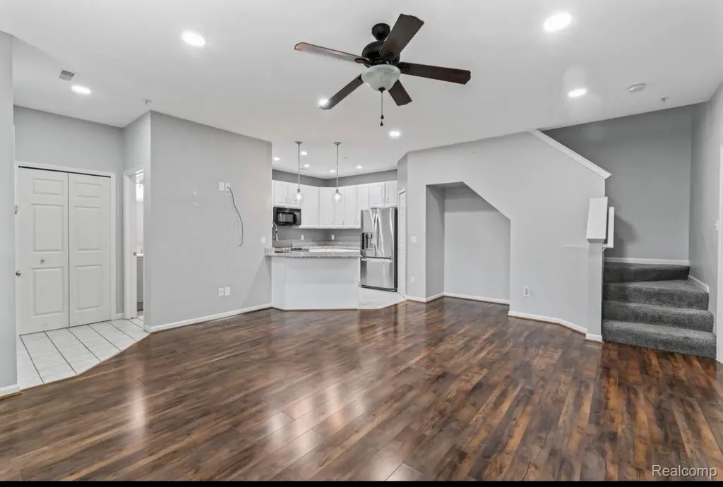 4109 Addington Drive Commerce Charter Township MI 48390