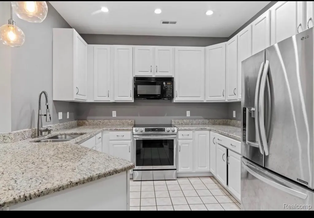 4109 Addington Drive Commerce Charter Township MI 48390