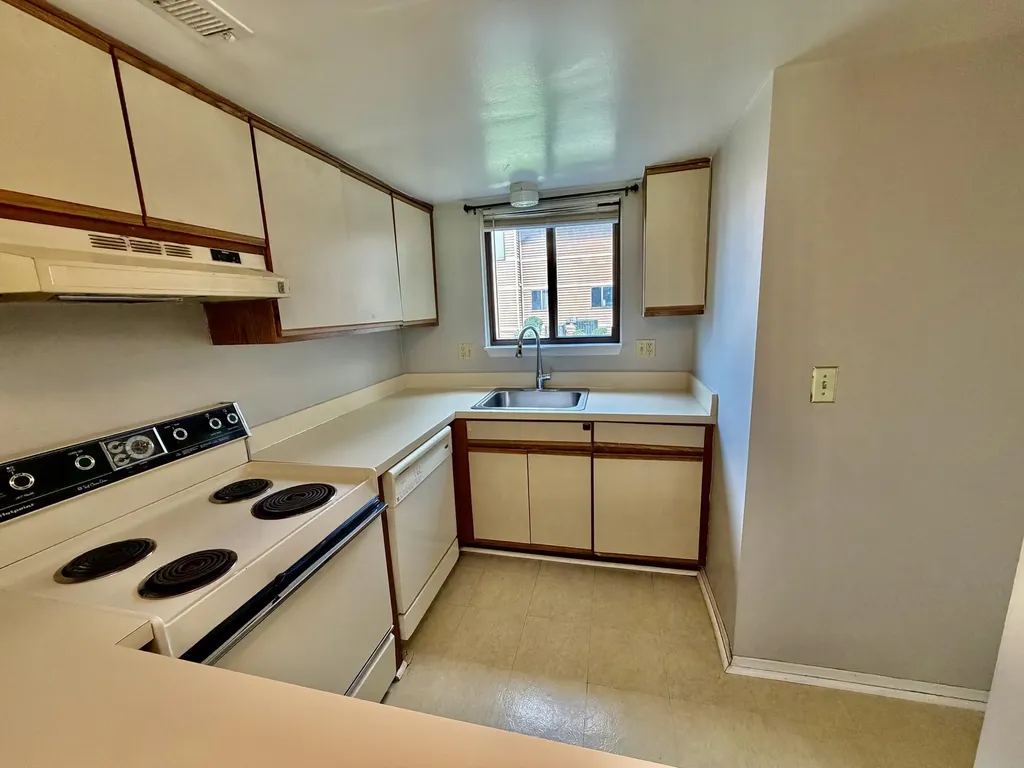 325 Briarcrest Drive Ann Arbor City MI 48104