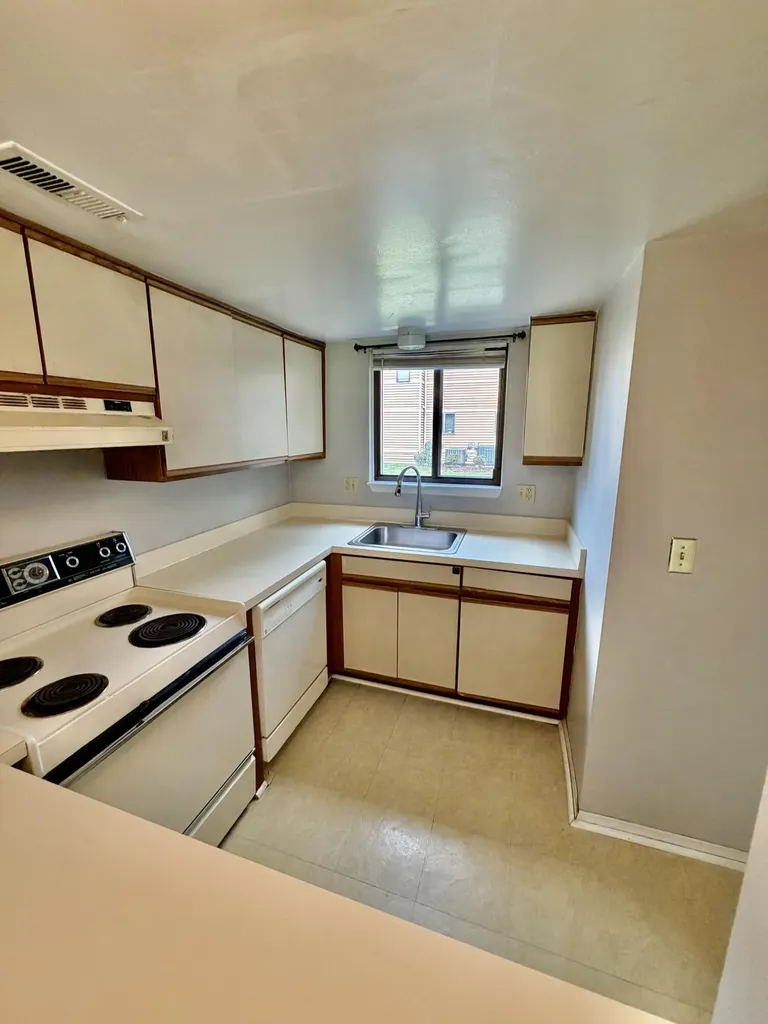 325 Briarcrest Drive Ann Arbor City MI 48104