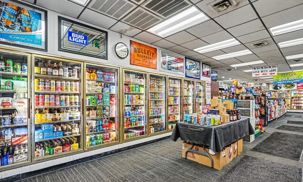 877 Washington Avenue Holland City MI 49423