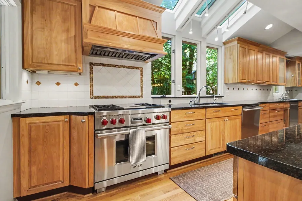 432 Riverview Drive Ann Arbor Charter Township MI 48104