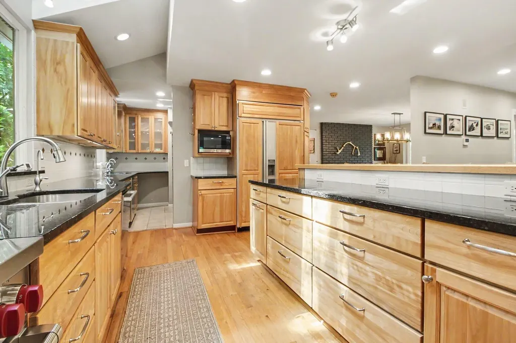 432 Riverview Drive Ann Arbor Charter Township MI 48104