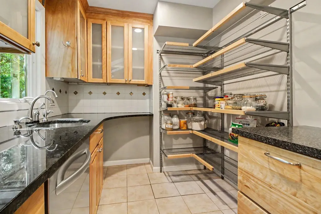 432 Riverview Drive Ann Arbor Charter Township MI 48104