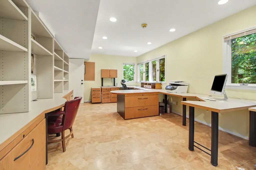432 Riverview Drive Ann Arbor Charter Township MI 48104