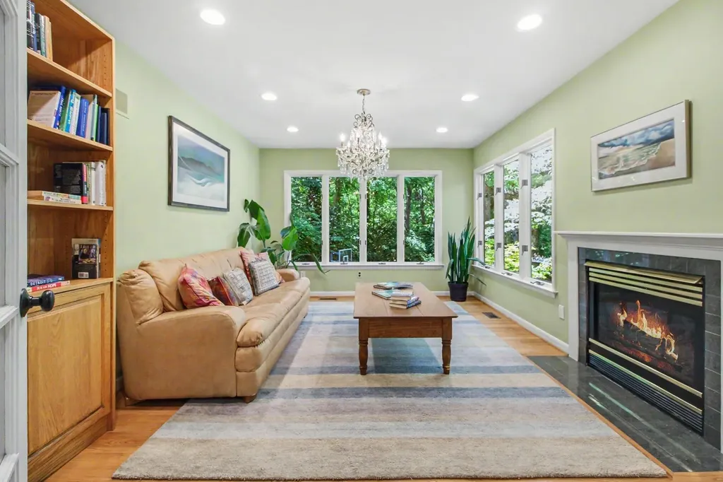432 Riverview Drive Ann Arbor Charter Township MI 48104