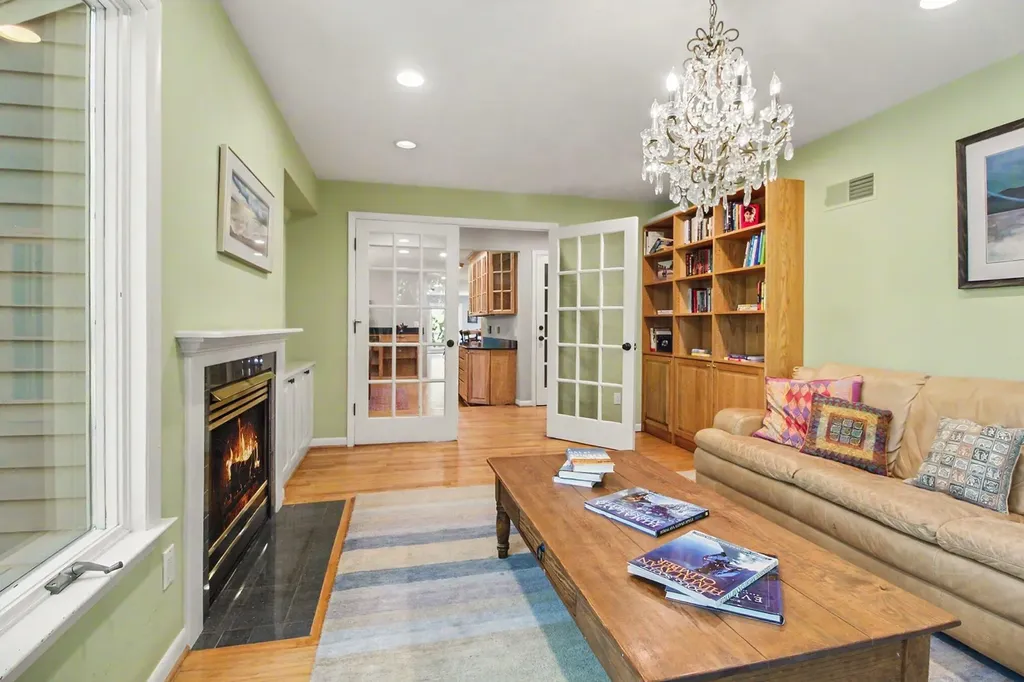 432 Riverview Drive Ann Arbor Charter Township MI 48104