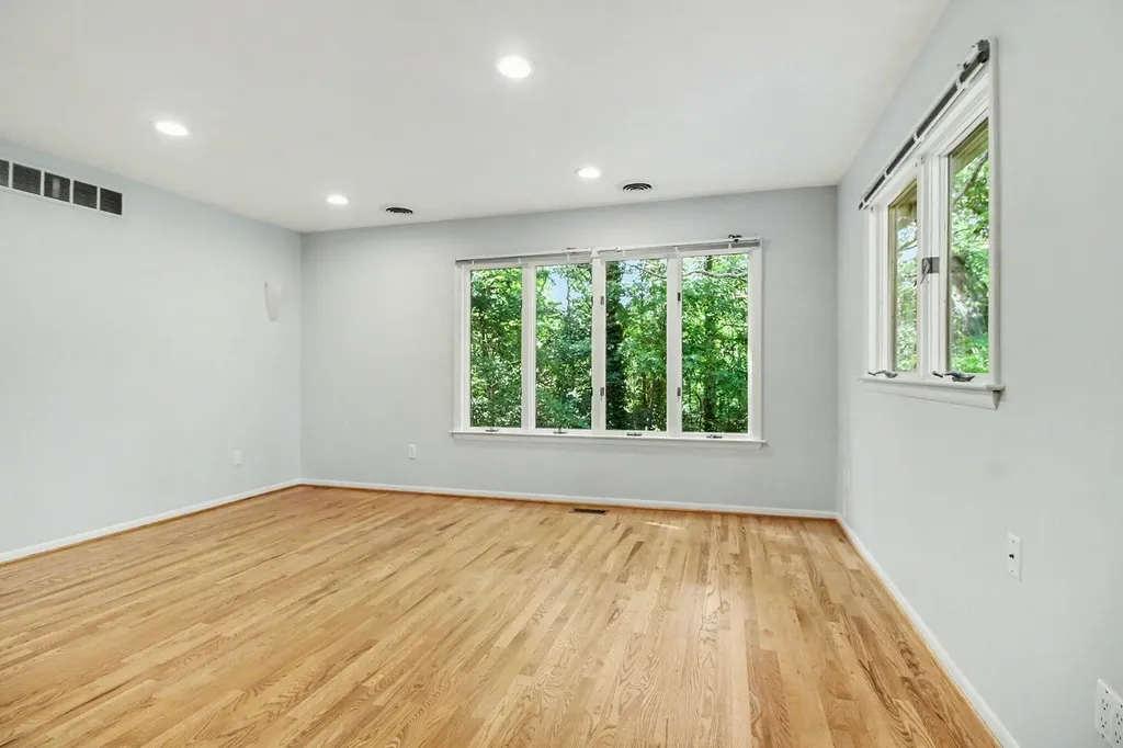 432 Riverview Drive Ann Arbor Charter Township MI 48104