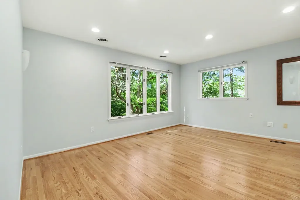 432 Riverview Drive Ann Arbor Charter Township MI 48104