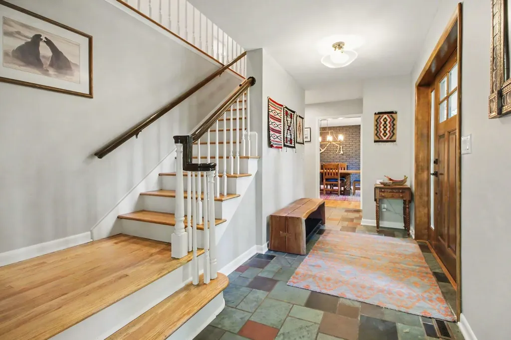 432 Riverview Drive Ann Arbor Charter Township MI 48104