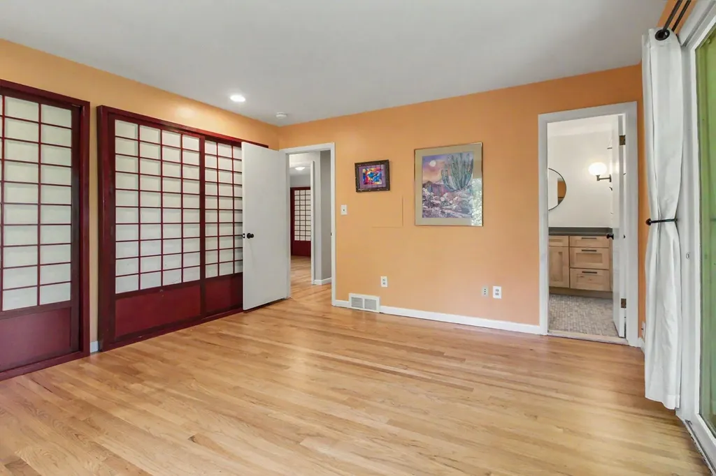 432 Riverview Drive Ann Arbor Charter Township MI 48104