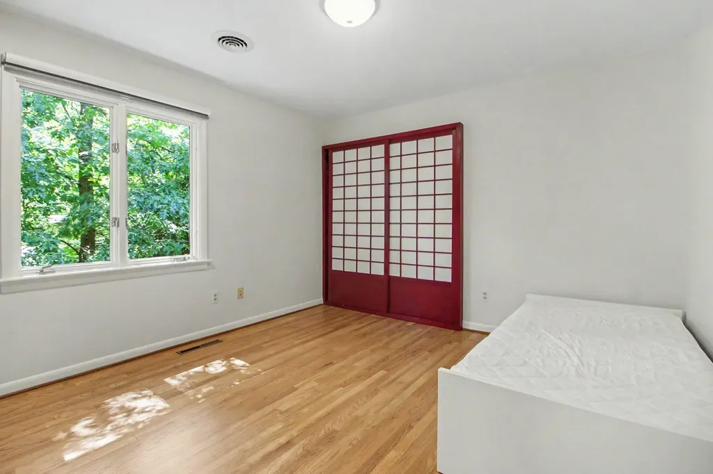 432 Riverview Drive Ann Arbor Charter Township MI 48104