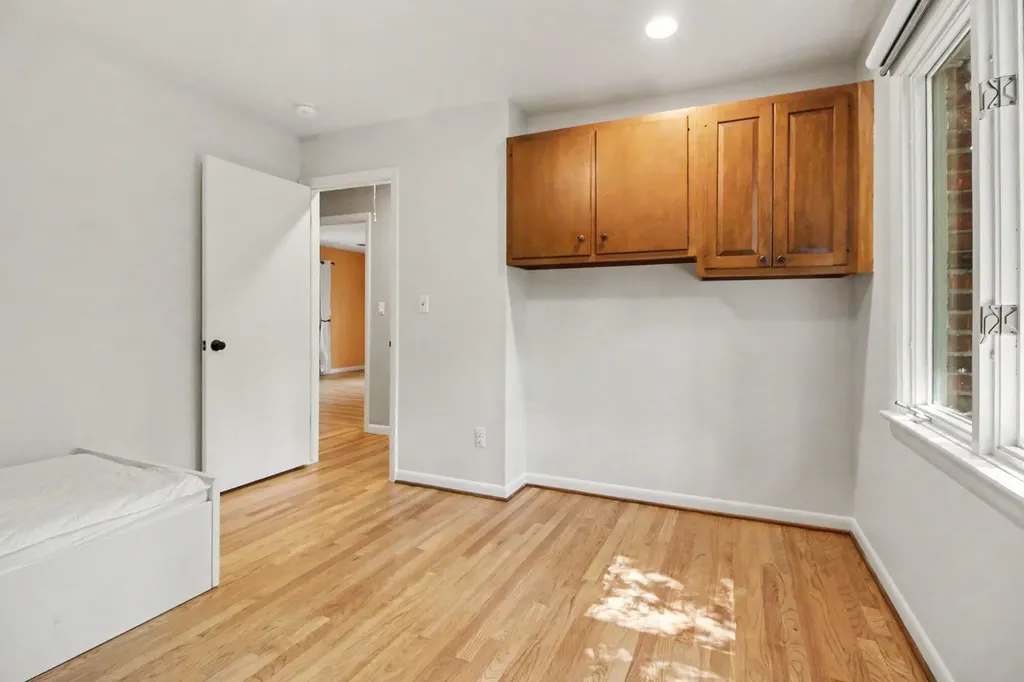 432 Riverview Drive Ann Arbor Charter Township MI 48104