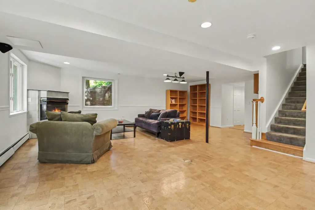 432 Riverview Drive Ann Arbor Charter Township MI 48104