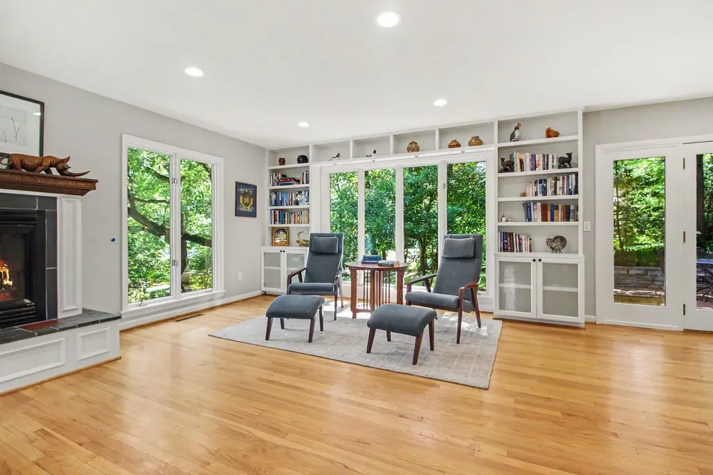 432 Riverview Drive Ann Arbor Charter Township MI 48104