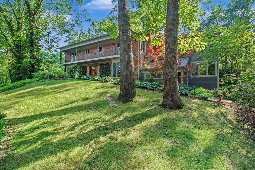432 Riverview Drive Ann Arbor Charter Township MI 48104