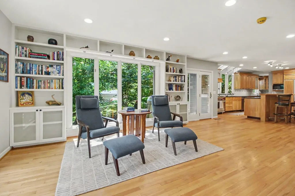 432 Riverview Drive Ann Arbor Charter Township MI 48104