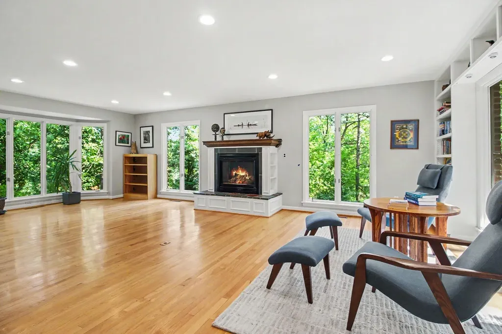 432 Riverview Drive Ann Arbor Charter Township MI 48104