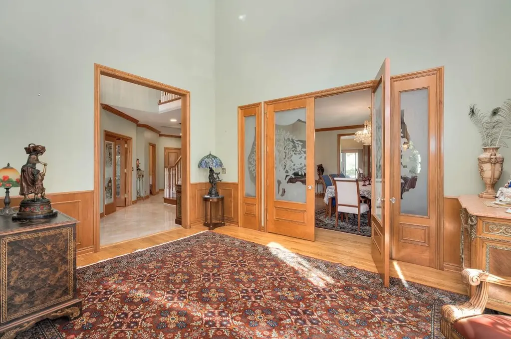 833 Lakewood Drive Rochester Hills City MI 48309