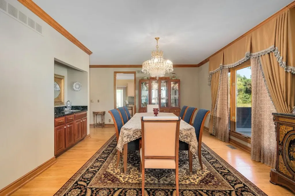 833 Lakewood Drive Rochester Hills City MI 48309