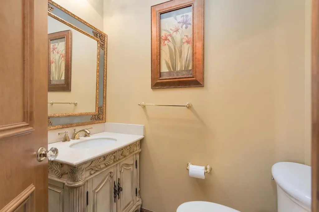 833 Lakewood Drive Rochester Hills City MI 48309