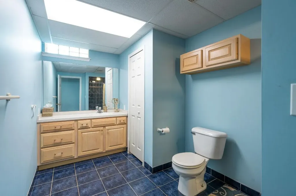 833 Lakewood Drive Rochester Hills City MI 48309