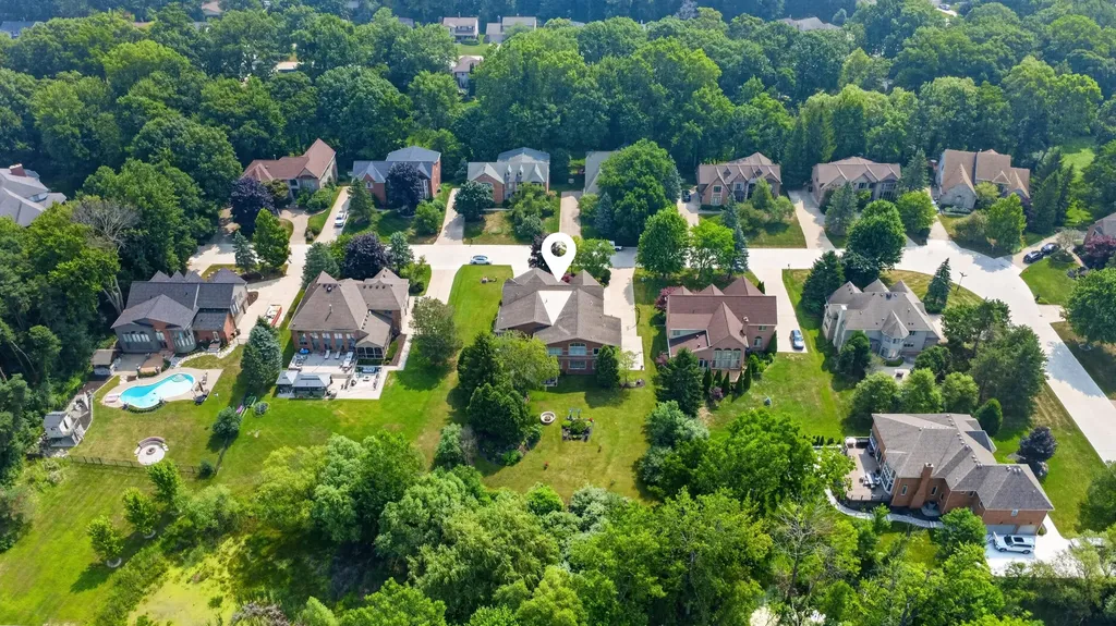 833 Lakewood Drive Rochester Hills City MI 48309