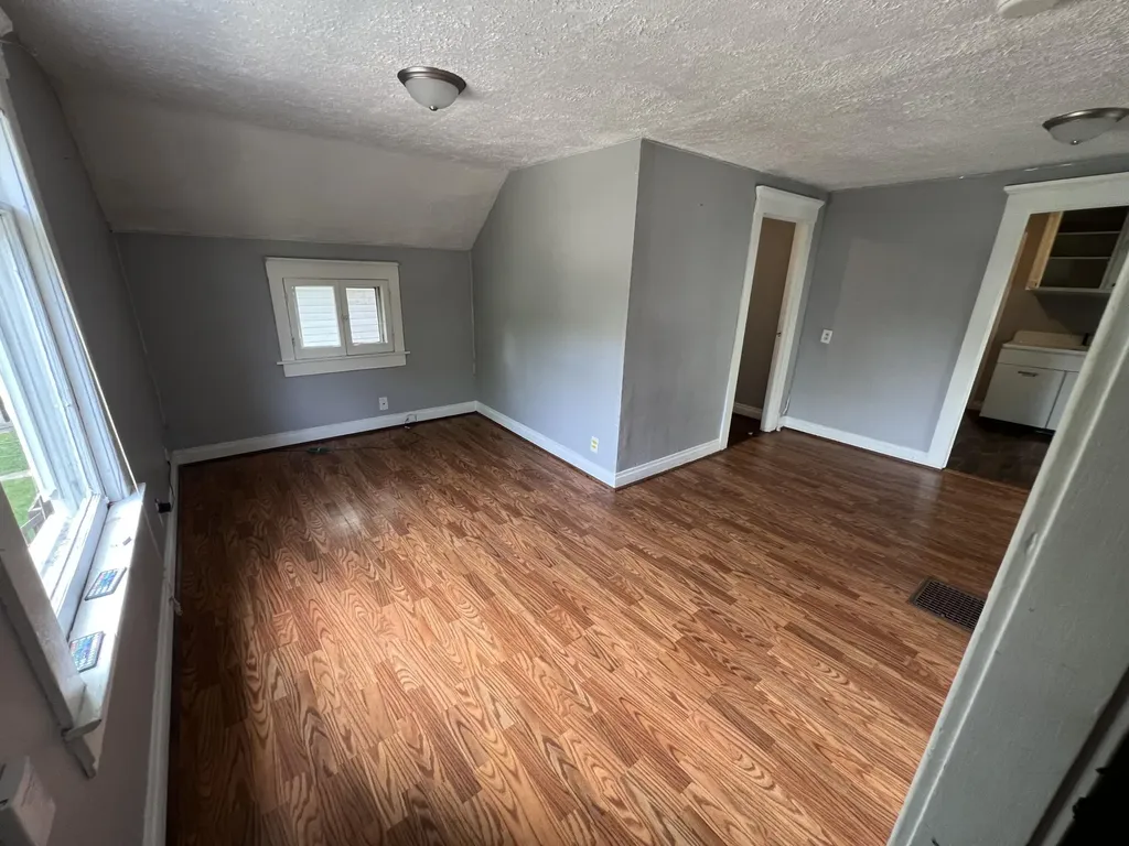1021 Hickory Street Lansing City MI 48912