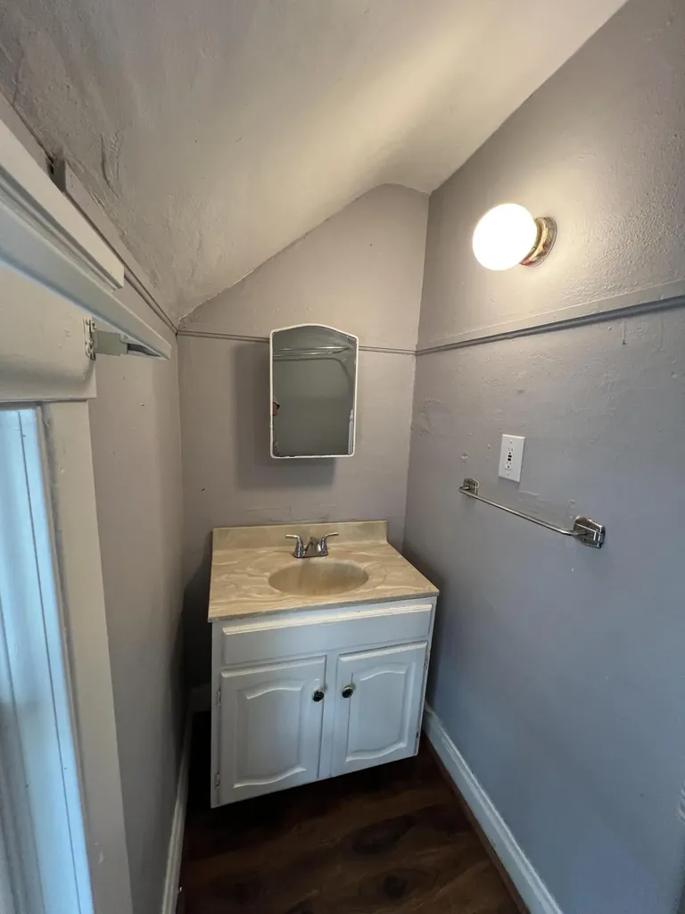 1021 Hickory Street Lansing City MI 48912