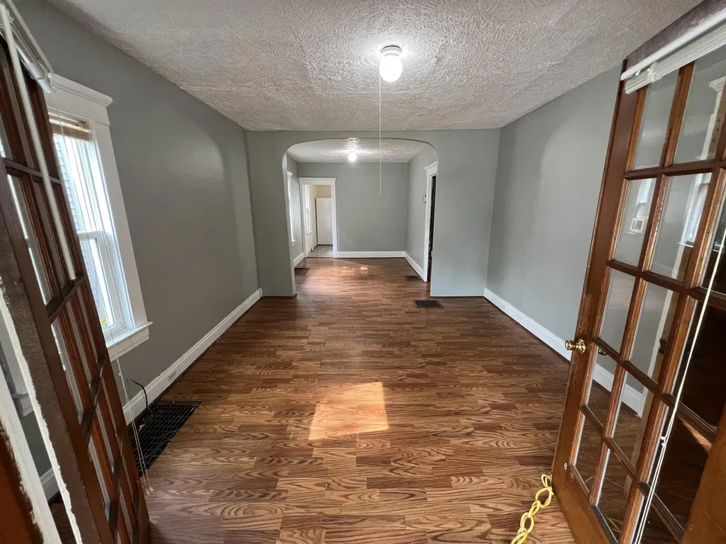 1021 Hickory Street Lansing City MI 48912