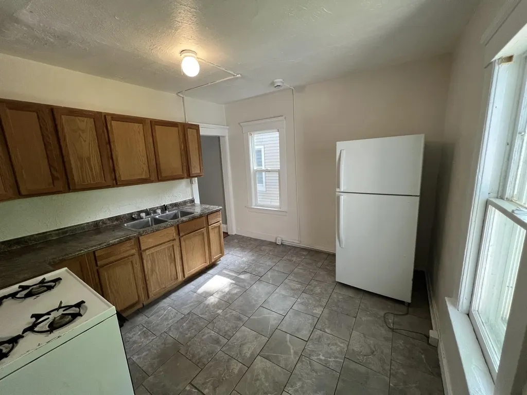 1021 Hickory Street Lansing City MI 48912