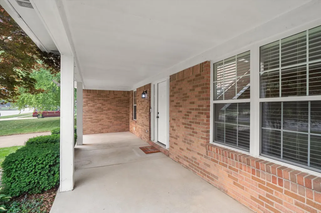 4672 Nutmeg Drive Pittsfield Charter Township MI 48197