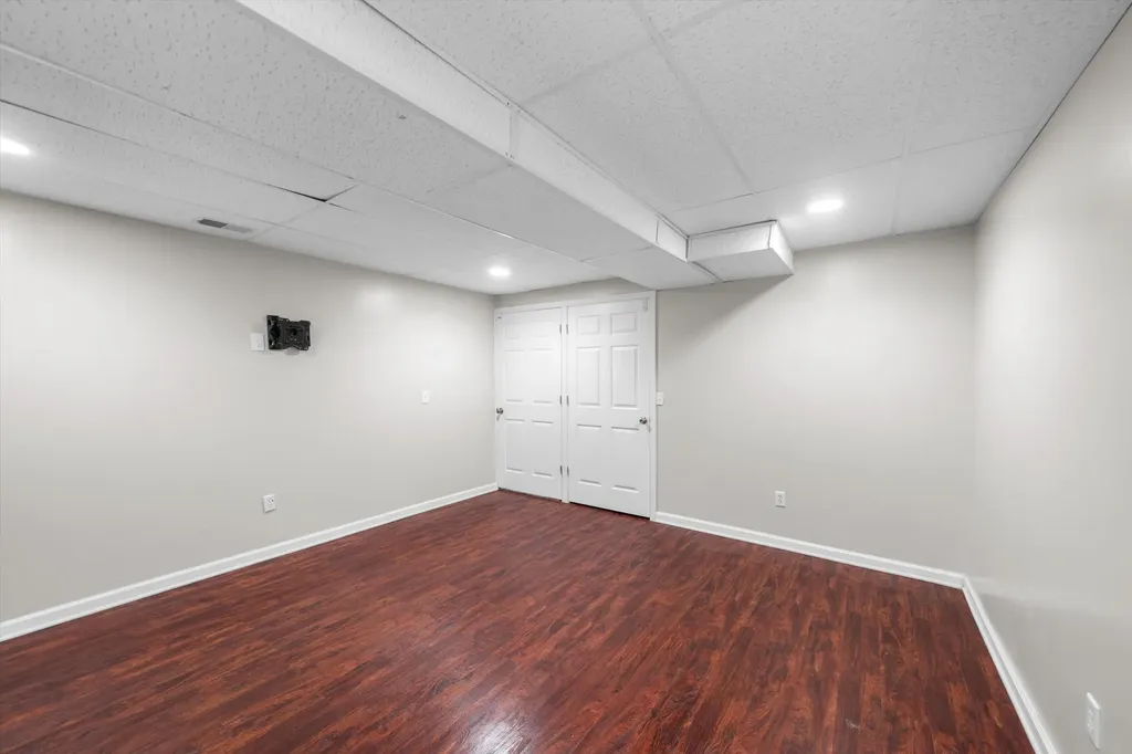 4672 Nutmeg Drive Pittsfield Charter Township MI 48197