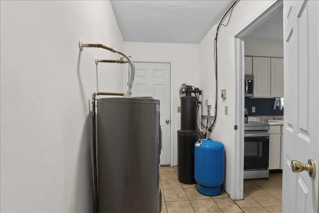 1091 Hickory Street Dewitt Charter Township MI 48906