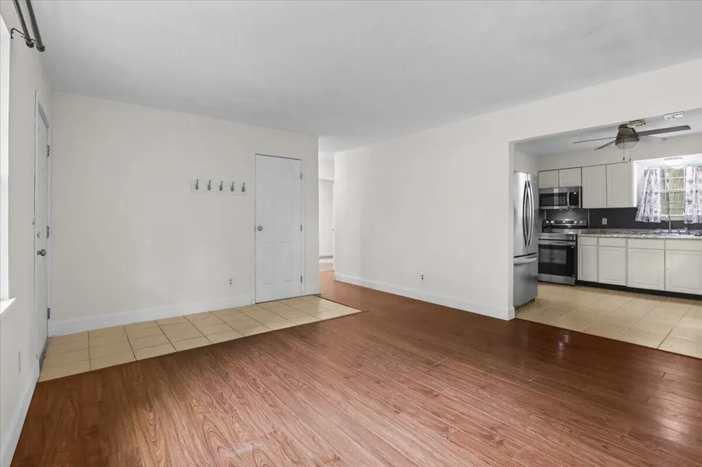 1091 Hickory Street Dewitt Charter Township MI 48906