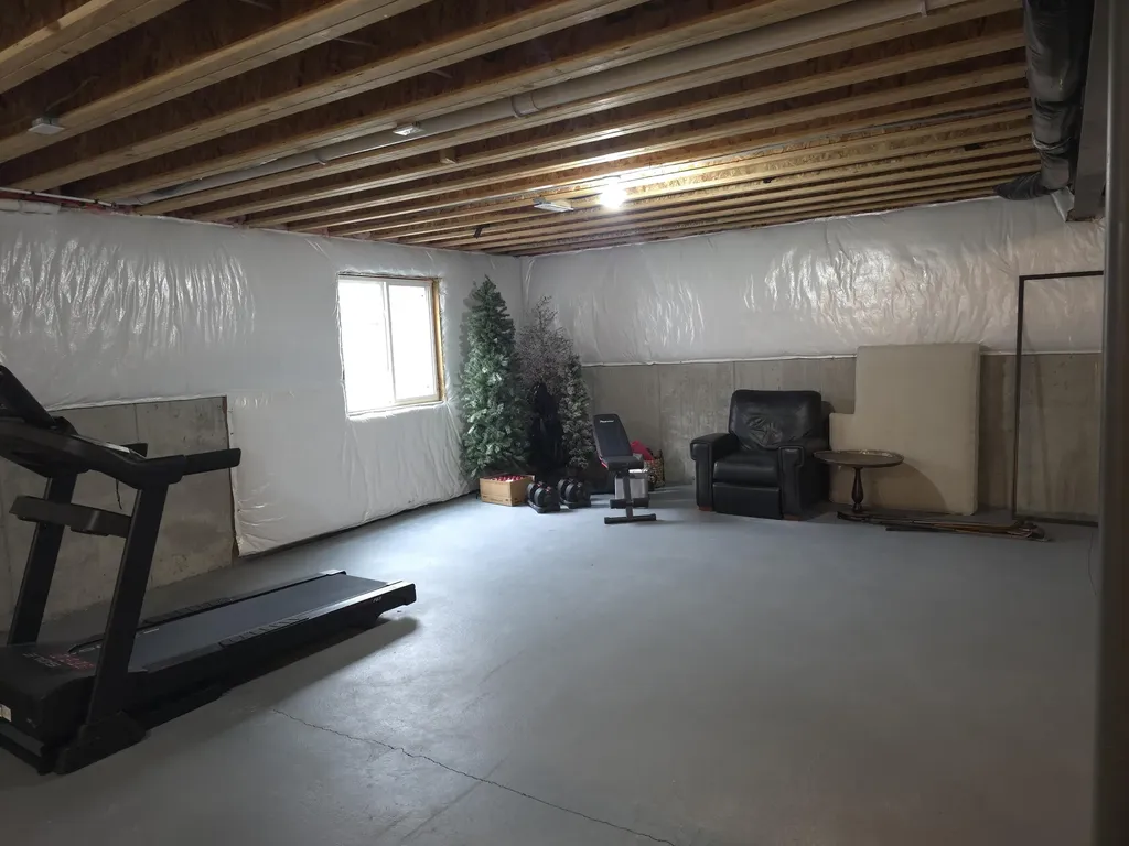 40589 Aster Court Clinton Charter Township MI 48036