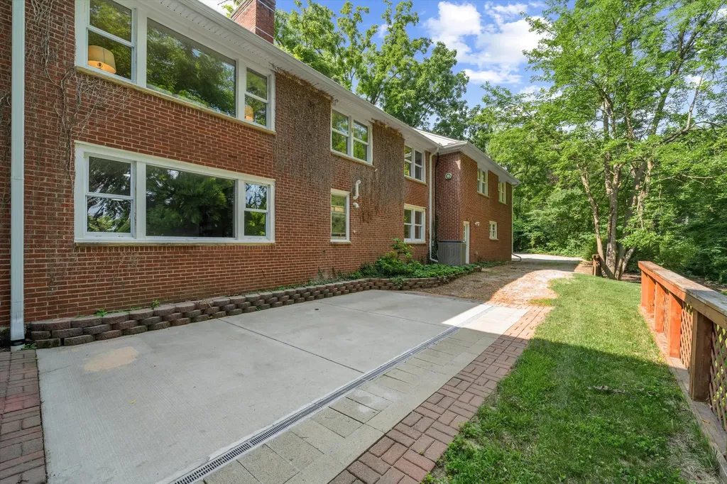 2855 Overridge Drive Ann Arbor City MI 48104