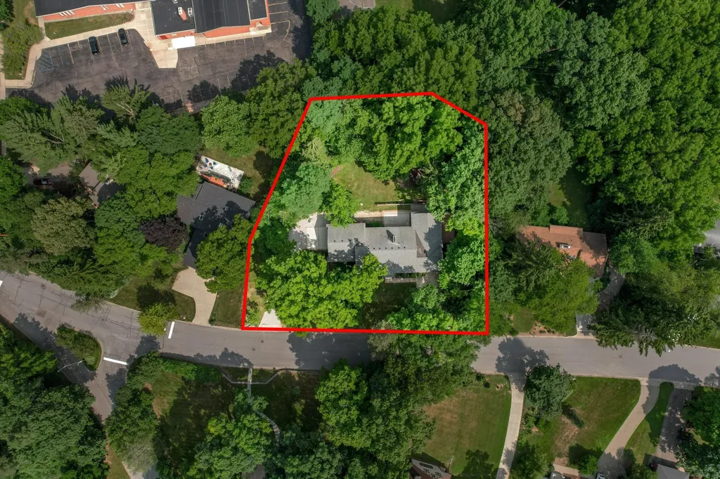 2855 Overridge Drive Ann Arbor City MI 48104